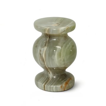 Cerkveni svečnik iz oniksa za tanko svečo (Ø 0,8 cm).