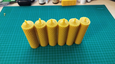 Set mit 6 Bienenwachskerzen, handgerollt aus...