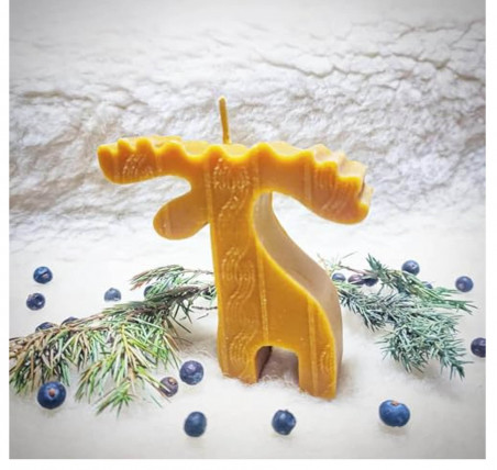 Indoor candle made of pure beeswax in the shape of a Scandinavian moose.