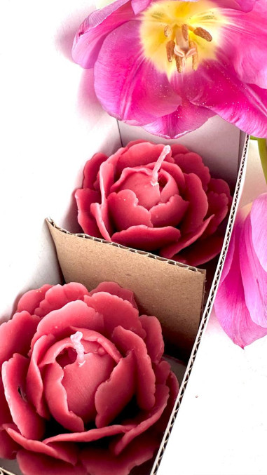 Komplet treh dekorativnih sveč v obliki cveta...